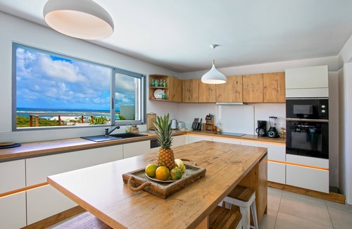 Cul de Sac Villa | Oceanfront Villa with Breathtaking Sea Views at Orient Beach