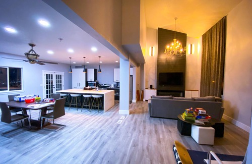 Draper House | Unforgettable Valley Views with Family-Friendly Amenities