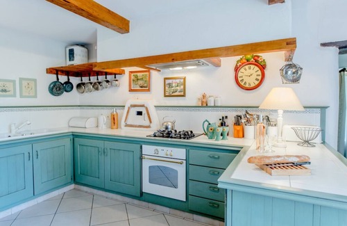 Verlhac-Tescou House | Scenic French Farmhouse & Pool - Guest Rated 9.8/10