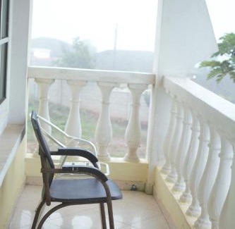 Akyinim House | Unforgettable Views with Pool and Family-Friendly Amenities