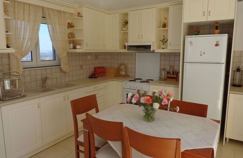 Adele Villa | Oceanfront Retreat with Private Pool & Wi-Fi - Guest Rated 9.8