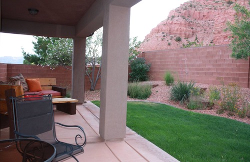 Kanab House | Unforgettable Views and Relaxing Amenities Await You