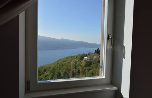 Aer Apartment | Experience Breathtaking Views & Pool - Guest Rated 10/10
