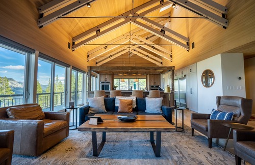 Crested Butte House | Scenic 36 Acre Retreat with Unmatched Views Near Town
