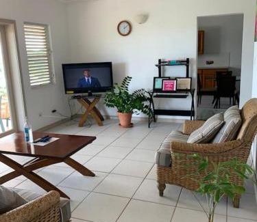 Fitches Creek Apartment | Scenic View Villa: Child-Friendly Retreat with 9.3 Rating