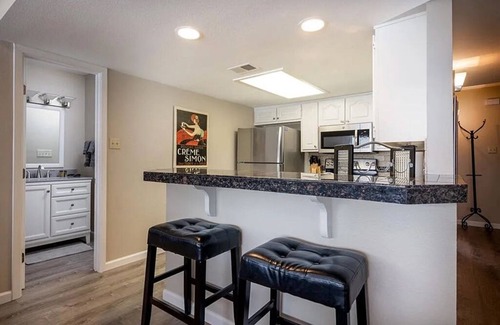 Briarcliff Condo | Breathtaking Views Above Lake Travis, Close To Austin w/Pool & Hot Tub