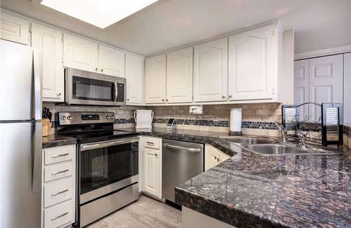 Briarcliff Condo | Breathtaking Views Above Lake Travis, Close To Austin w/Pool & Hot Tub