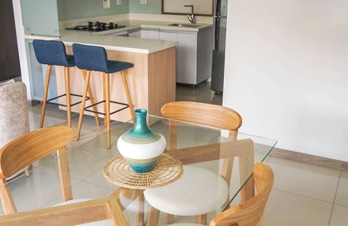 Villa Hermosa Apartment | Scenic El Poblado Retreat with Pool, Sauna & Gym Access