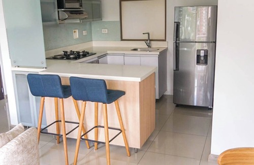Villa Hermosa Apartment | Scenic El Poblado Retreat with Pool, Sauna & Gym Access