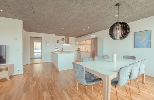 Streymoy Apartment | Scenic Retreat - 4-Star Comfort with Breathtaking Views