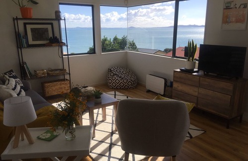 Cable Bay House | Idyllic Ocean Views Steps from Cable Bay Beach Retreat