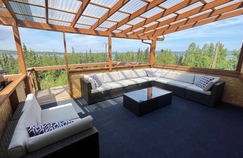 Harding-Birch Lakes House | Unforgettable Alaskan Retreat with Lake Views & Northern Lights