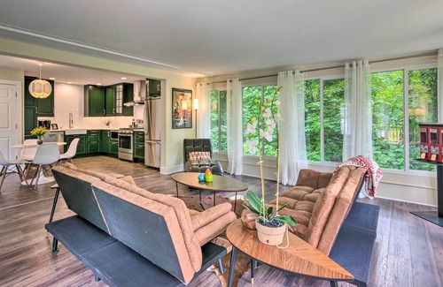 Chimney Rock Cottage | Unforgettable Chimney Rock Home with Oceanfront Views