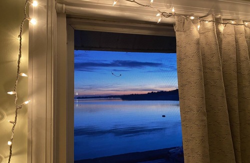 Henderson Cottage | Experience Lake Ontario Views in a 3-Bedroom Cottage