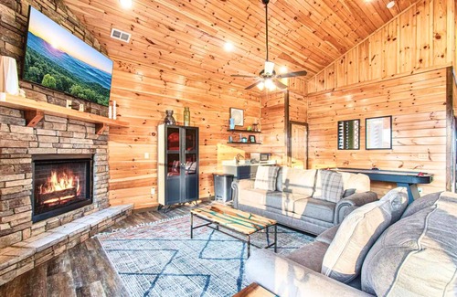 Sevierville House | Mountain Retreat with Pool, Game Room & Incredible Views