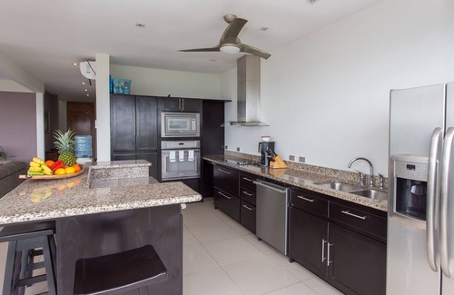 Manuel Antonio Villa | Experience a Breathtaking Villa with Ocean Views & Pool