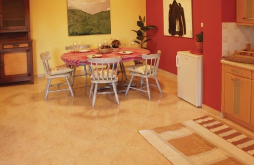 Gondolici House | Exquisite Villa Retreat with Private Pool & Top-Rated Service