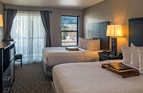 Breckenridge Hotel | Comfortable Stay at Breck Inn - Pet & Child Friendly