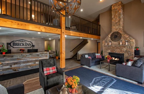 Breckenridge Hotel | Comfortable Stay at Breck Inn - Pet & Child Friendly