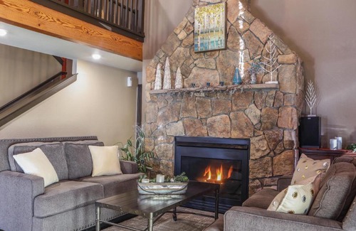 Breckenridge Hotel | Comfortable Stay at Breck Inn - Pet & Child Friendly