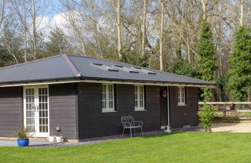 Hockwold cum Wilton House | Relaxing Breckland Cottage - Secluded Family Retreat