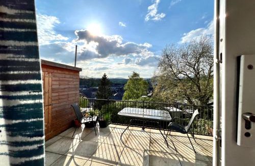 Newport Apartment | Discover Brecon View: Family-Friendly Retreat with Breakfast