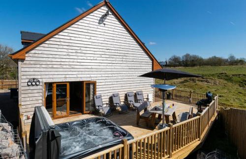 Coelbren House | Discover Breconview Lodge: Family & Pet-Friendly Retreat