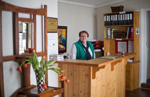 Bredasdorp Bed & Breakfast | Discover Bredasdorp Country Manor: 4-Star Comfort & Pool