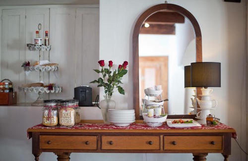 Bredasdorp Bed & Breakfast | Discover Bredasdorp Country Manor: 4-Star Comfort & Pool