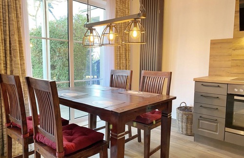 Breege Apartment | Cozy Ocean View Apartment "Inge" in Breege - Family Friendly
