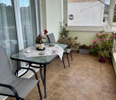 Monopari Apartment | Highly Rated Breeze Holiday Home - Perfect for Families