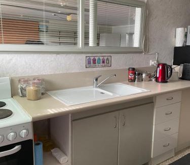 Parua Bay House | Cozy Breeze Inn with Oceanfront Views and Pet-Friendly Rooms