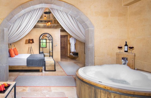 Uchisar Hotel | Discover Breeze Of Cappadocia: Guest Rated 9.8 with Spa & Pool