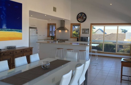 Hayborough House | Pet-Friendly Breezes@Hayborough with Oceanfront Views