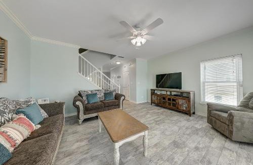 Corpus Christi House | Discover Breezeways: Pet-Friendly Haven with Pool Access