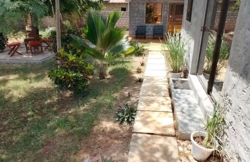 Vipingo Hotel | Relax at BreezHub Residence: Ocean View & Family-Friendly