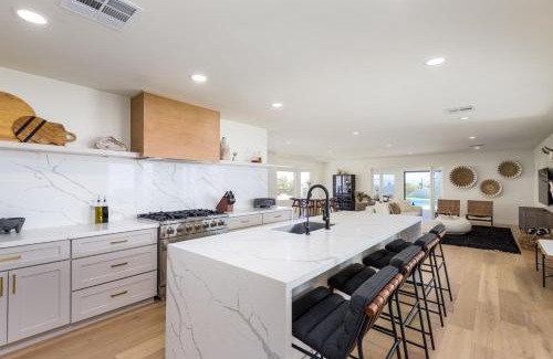 Biltmore Highlands House | Breezy 3BR - Private Pool, Chefs Kitchen and More
