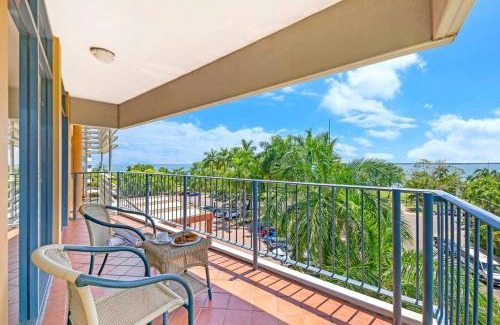 Darwin City Centre Apartment | Tranquil Harbourfront Resort with Tropical Pool Getaway