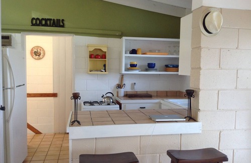Seatons Village House | Perfect Hillside Retreat with Pool & Pet-Friendly Perks