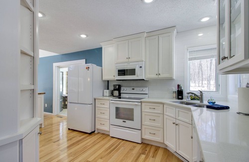Breezy Point Cottage | Relaxing Breezy Point Vacation Rental with Golf Course Views