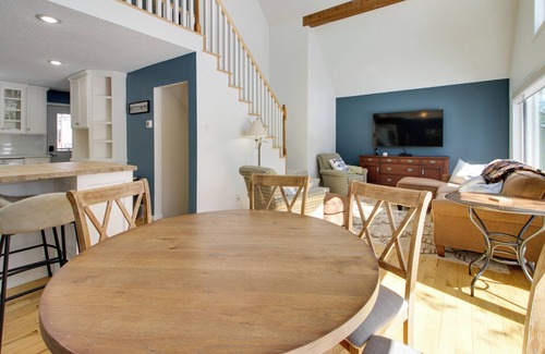 Breezy Point Cottage | Relaxing Breezy Point Vacation Rental with Golf Course Views