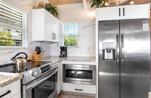 Kailua-Kona House | Exceptional 5BR Ocean View Oasis with Pool & Spa