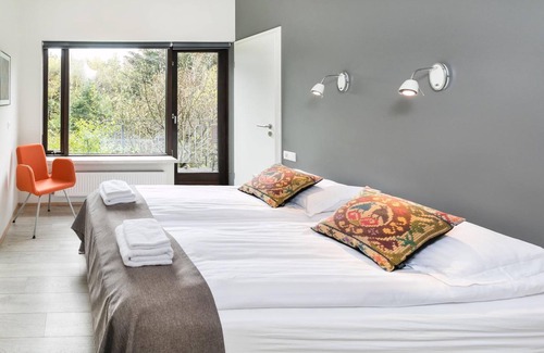 Laugaras House | Experience Brekkugerdi Guesthouse: Rated 9.6/10 with Breakfast