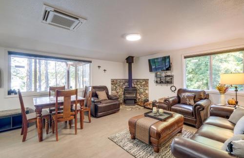 West Hills House | Relaxing Bremerton Vacation Rental with Hot Tub & Lake Access
