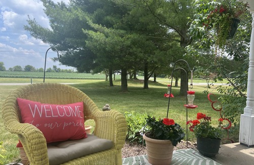 Stockwell Cottage | Experience Bren Bella Little House: Guest Rated 9.8 with Kitchen