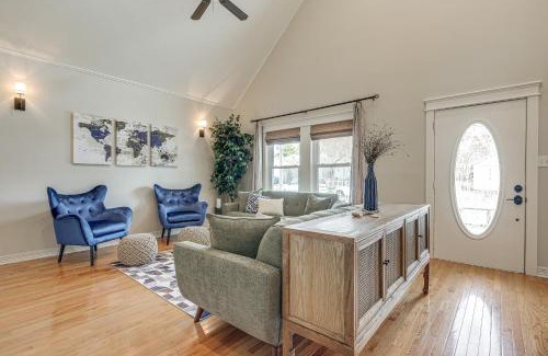 Brenham House | Cozy Brenham Retreat with Deck, Near Downtown Attractions