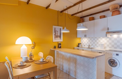 Azzano Apartment | Brentano Giardino: Family-Friendly Retreat with Pool Access