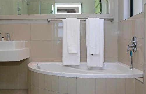 Brenton-on-Sea Resort | Beachfront Bliss at Brenton Haven Resort - Rated 9/10
