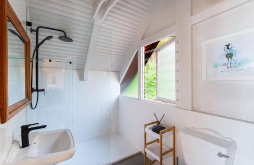 Brenton-on-Sea Cabin | Ocean View Escape at Brenton on Sea Chalet - 9/10 Rated