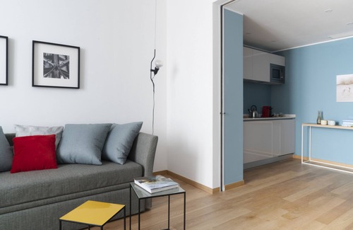 Scala Apartment | Stylish Brera Apartments Alla Scala with Family-Friendly Amenities